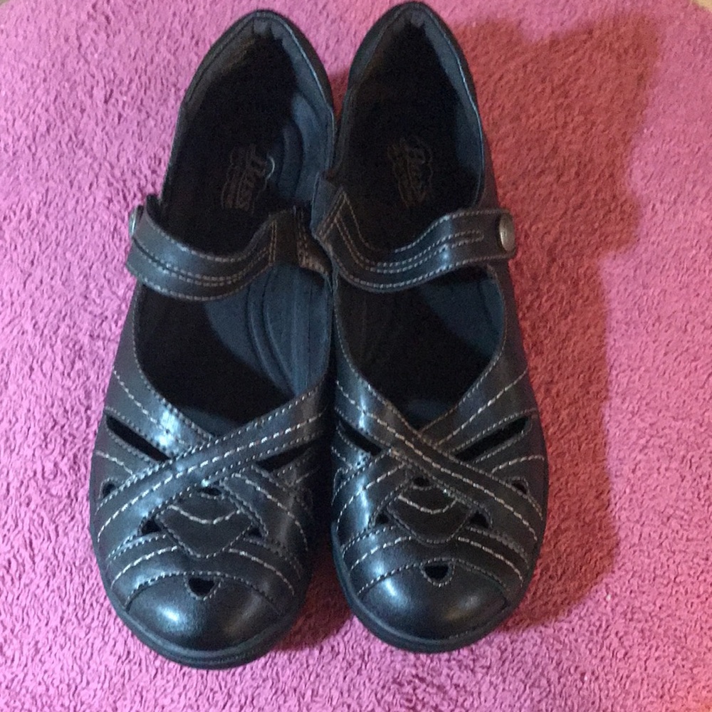 Size 8W Bass Black Mary Jane Shoes  Go to Comfort
